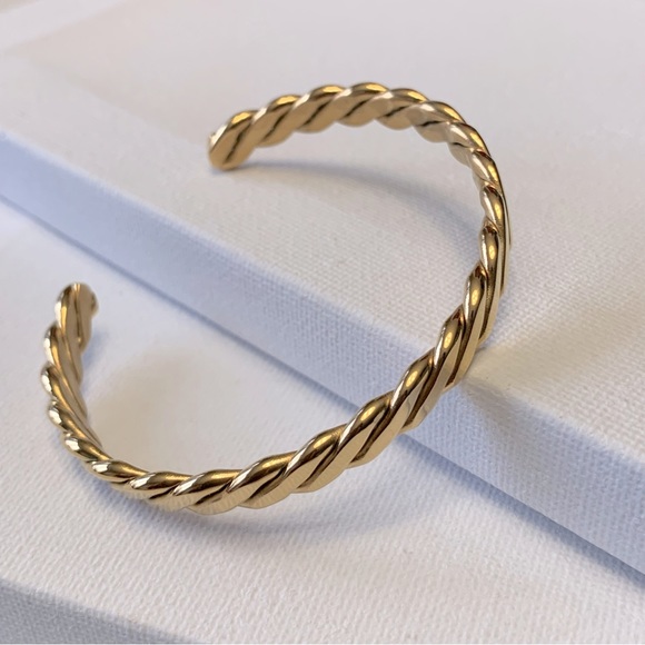 ◾️18K Gold Plated Twisted Open Bangle Cuff Bracelet - Picture 9 of 10